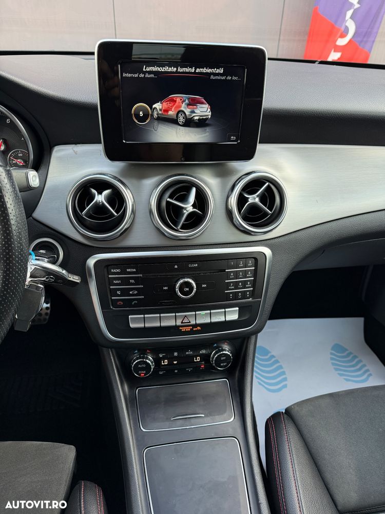 Mercedes-Benz GLA 200 7G-DCT AMG Line - 35