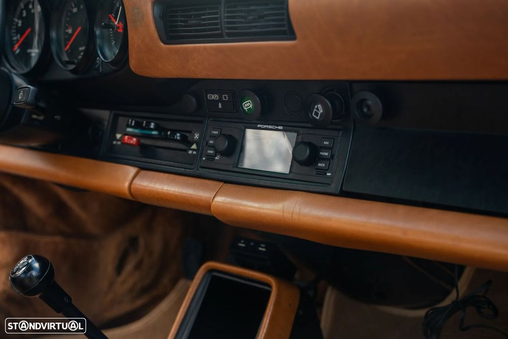 Porsche 911 Série G - 22