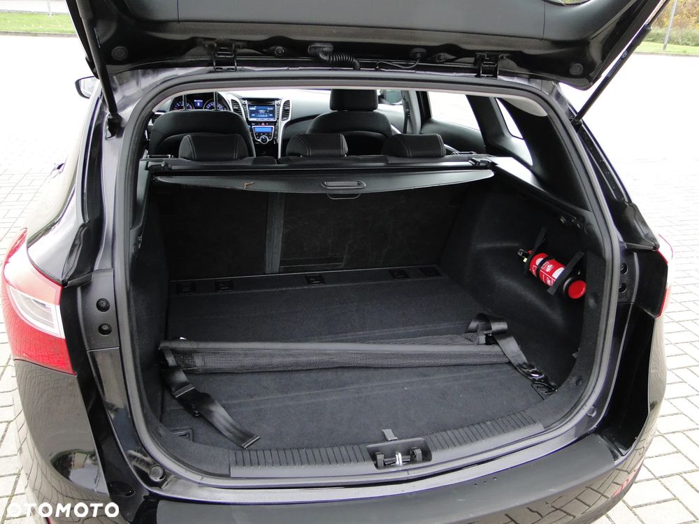 Hyundai i30 Kombi 1.6 CRDI Premium - 8
