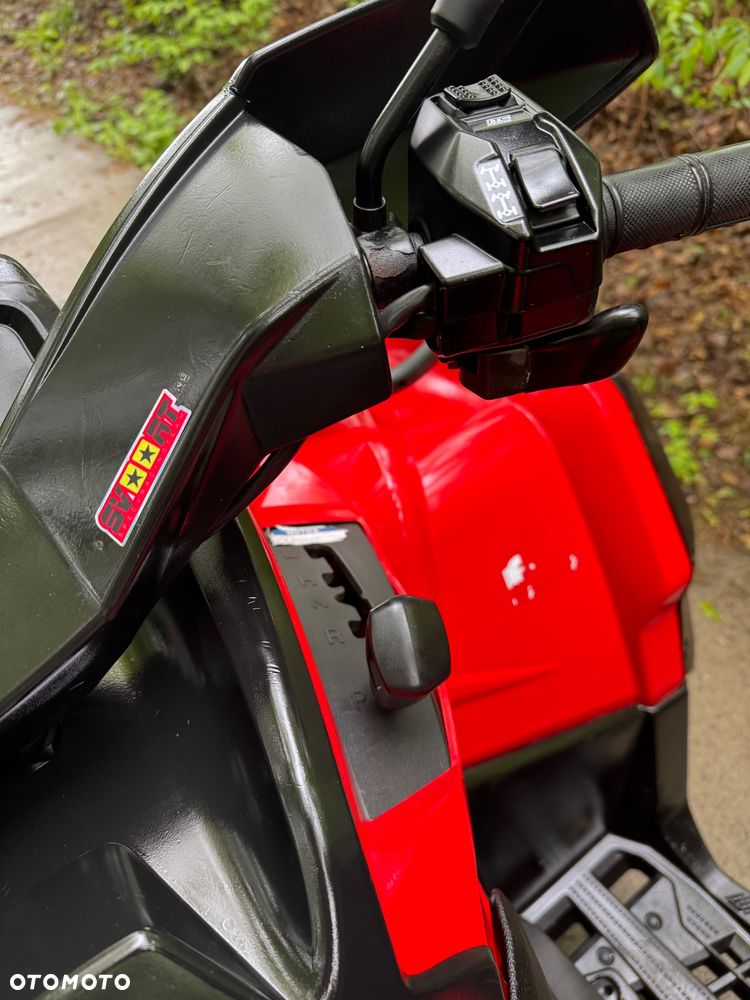 Can-Am Outlander - 10