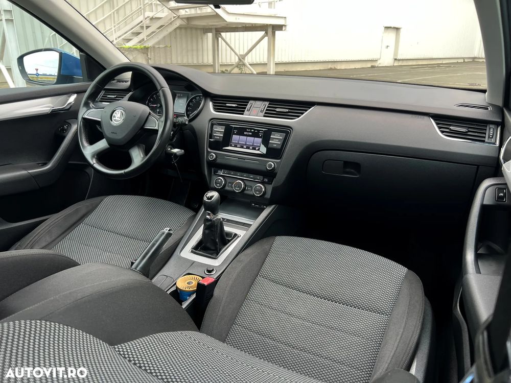 Skoda Octavia 1.6 TDI Ambition - 8