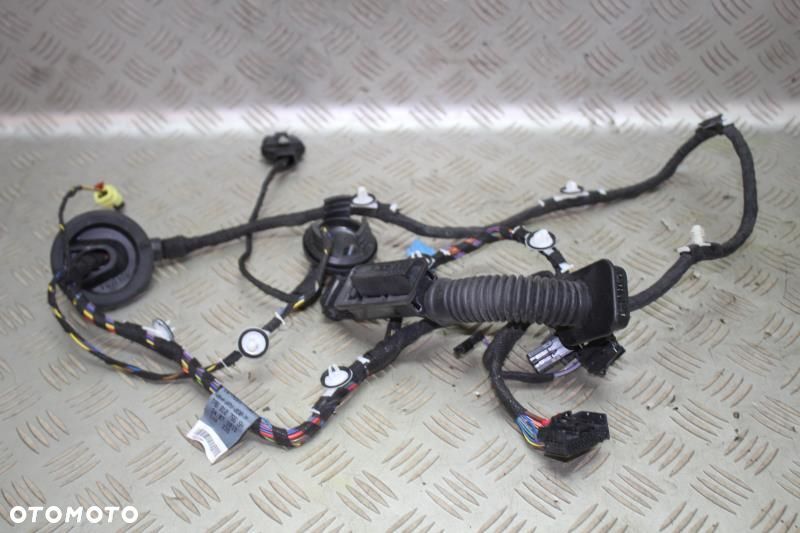 WIĄZKA DRZWI PRAWYCH PRZEDNICH AUDI A3 8V 2012-2020 R 8V4971030M - 2