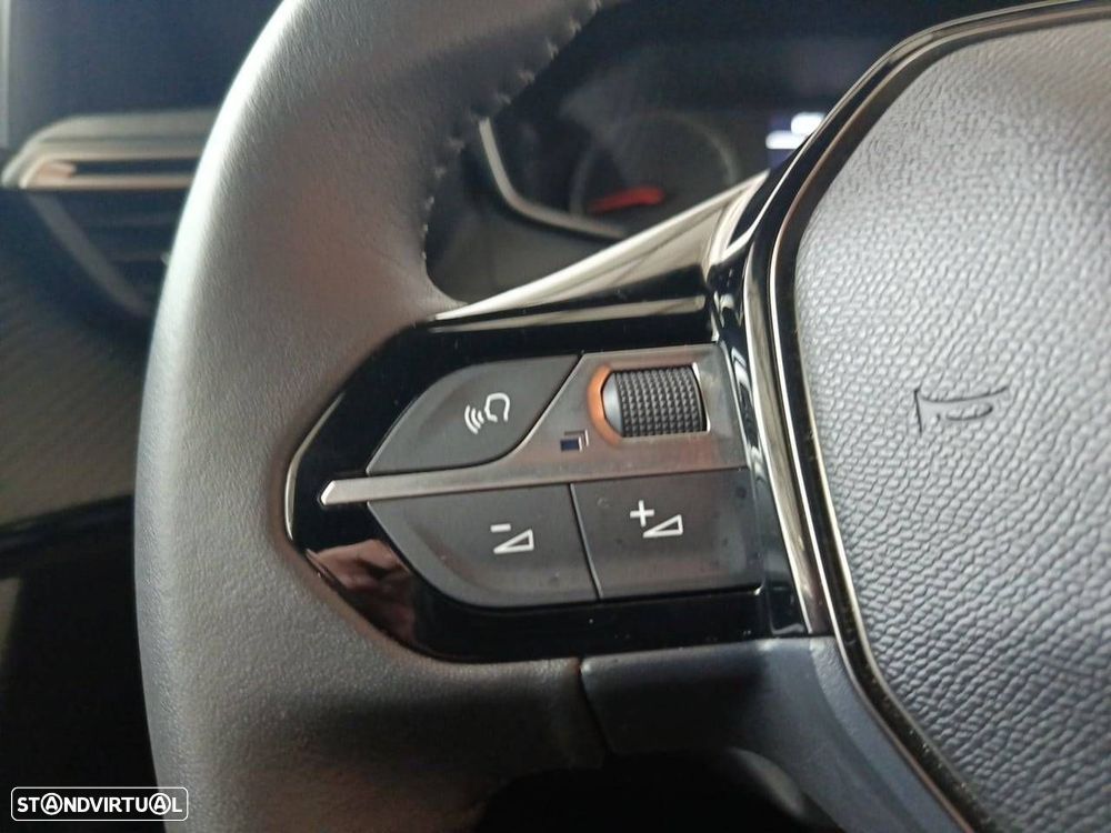 Peugeot 2008 1.2 PureTech Style - 16