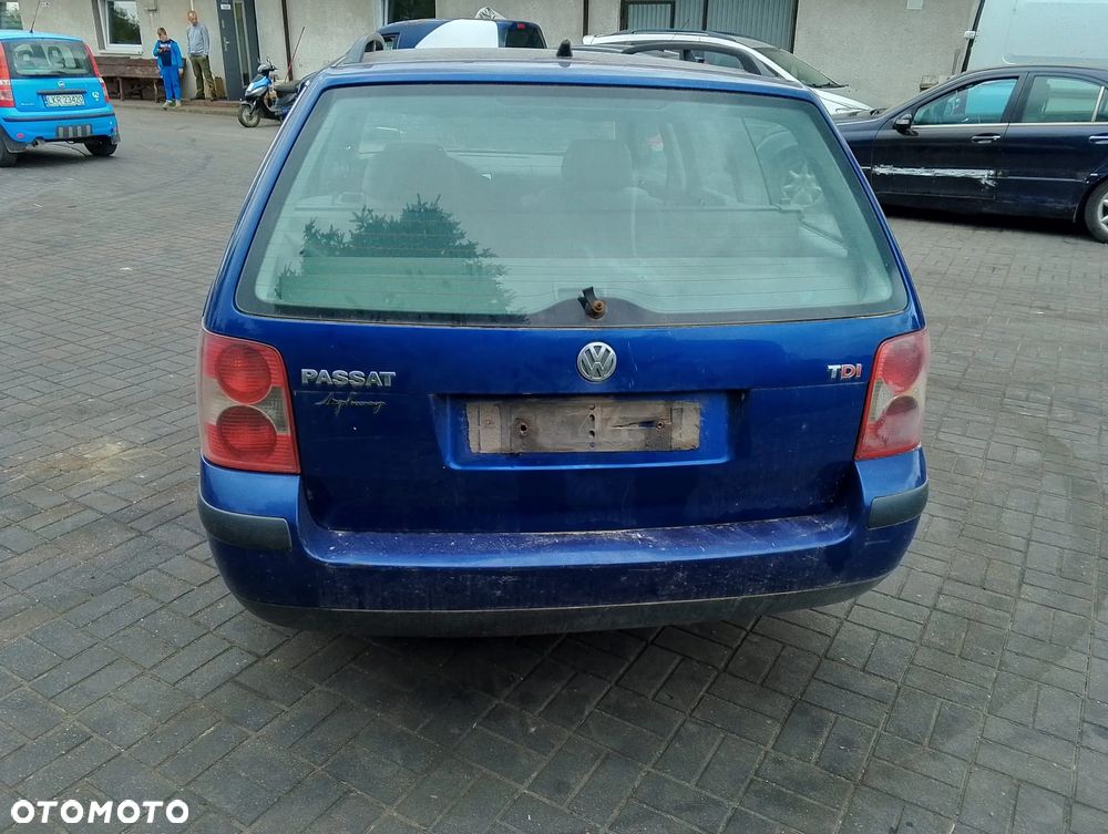 Volkswagen Passat B5 FL (00-05r.) 1.9 TDI 130KM. Silnik AWX Skrzynia FRK/ELN/DQS/FRF lakier C5X LC5X 8J.Cały na części. GWARANCJA !!!  Przód Tył Zestaw Komplet Drzwi Klapa Zderzak Błotnik Maska Grill Atrapa Szyba Pas Lampa Lusterko Boczki Fotel Kanapa Kokpit Deska Rozdzielcza Przełącznik Włącznik Sterownik Przewody Wiązka Instalacja Moduł Komputer Czujnik Listwa Pompa Alternator Wtryski Głowica Rozrusznik Kompresor Sprzęgło Dwumas Silnik Skrzynia ABS Klimatyzacji Paliwa Wspomagania Kolektor Turbina Przepustnica Zawór Chłodnica Koło Hak Belka Sanki Zawieszenie Mcpherson Półoś Amortyzator Wydech Tłumik Zacisk Most - 3