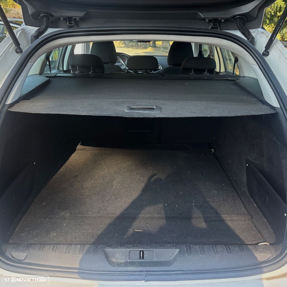 Peugeot 308 SW - 9