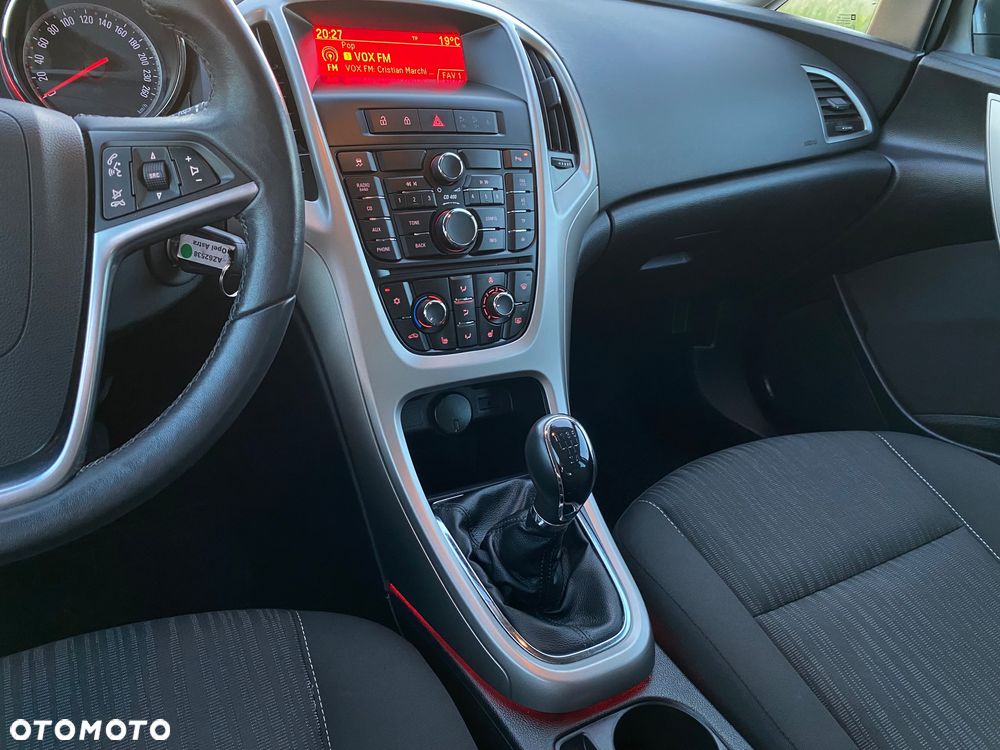 Opel Astra 1.4 Turbo Design Edition - 27