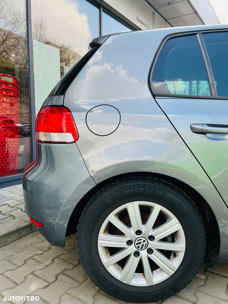 Volkswagen Golf 1.6 TDI BlueMotion Technology Comfortline - 8