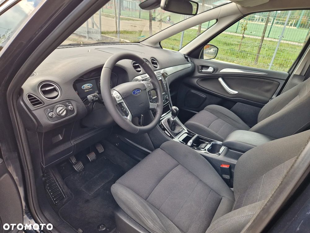 Ford S-Max - 37