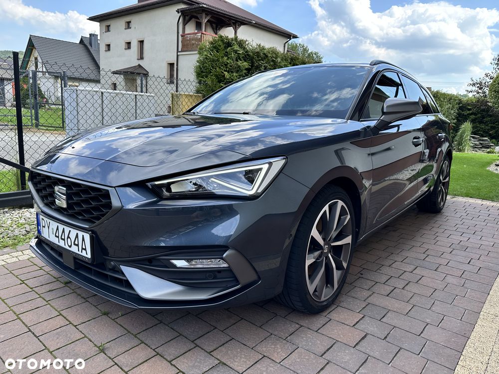 Seat Leon Sportstourer 1.5 eTSI FR DSG - 2