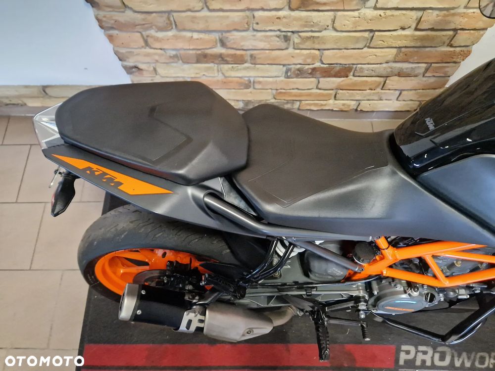 KTM Duke 125 - 24