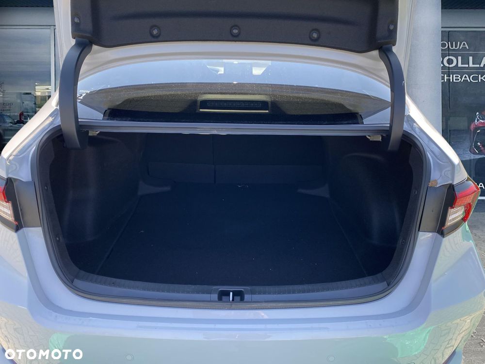 Toyota Corolla 1.8 Hybrid GR Sport Dynamic - 12