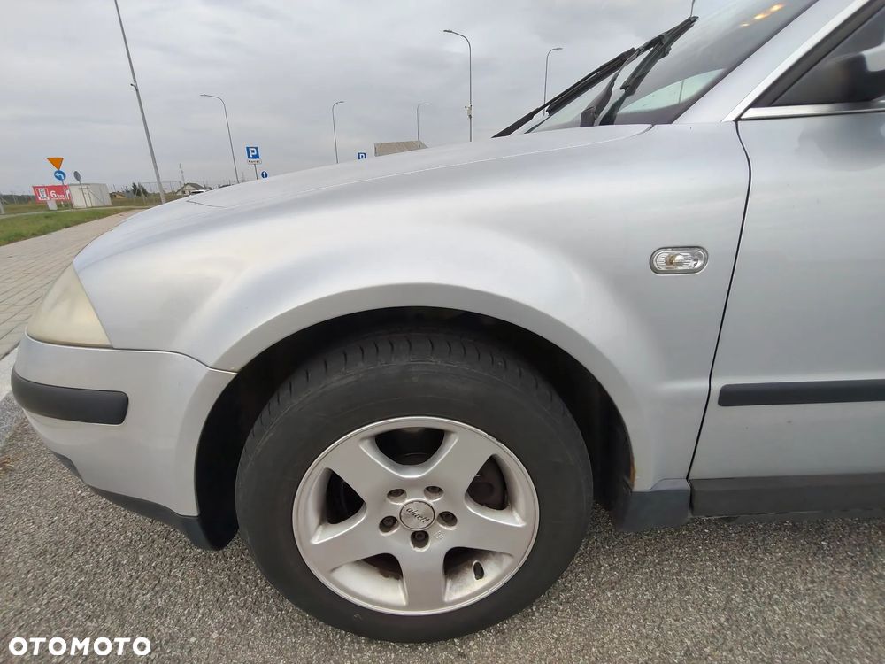 Volkswagen Passat 1.9 TDI Basis - 26
