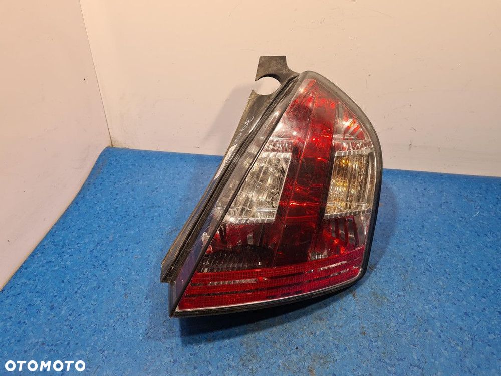 FIAT STILO I 3D LAMPA TYŁ PRAWA ZEWNĘTRZNA - 1