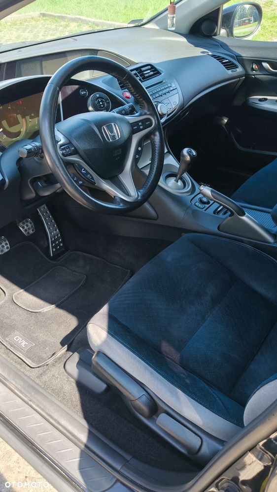 Honda Civic 1.8 Executive - 15