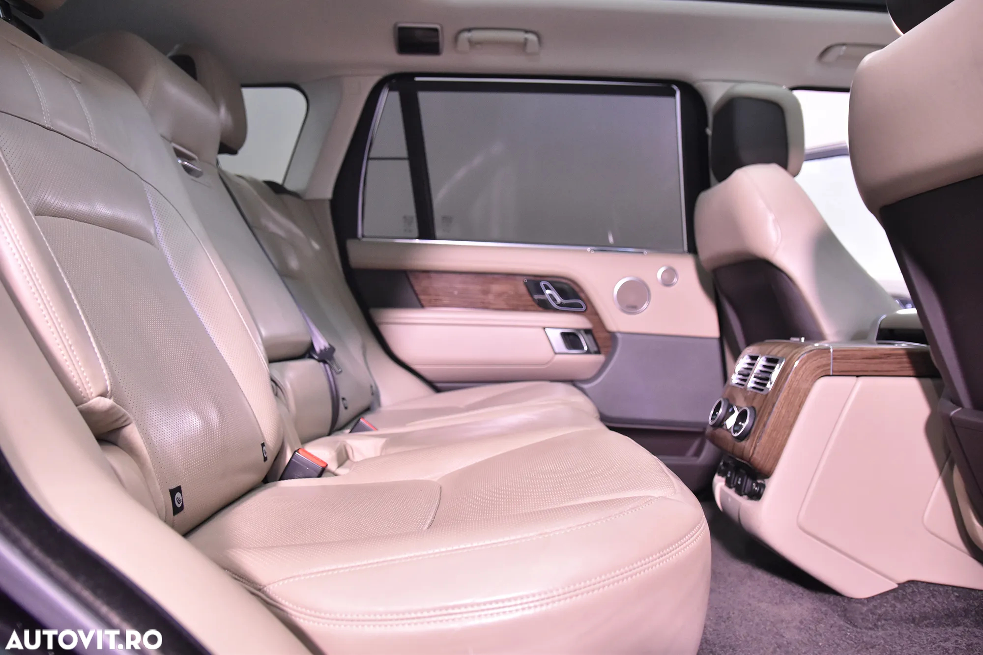 Land Rover Range Rover - 12
