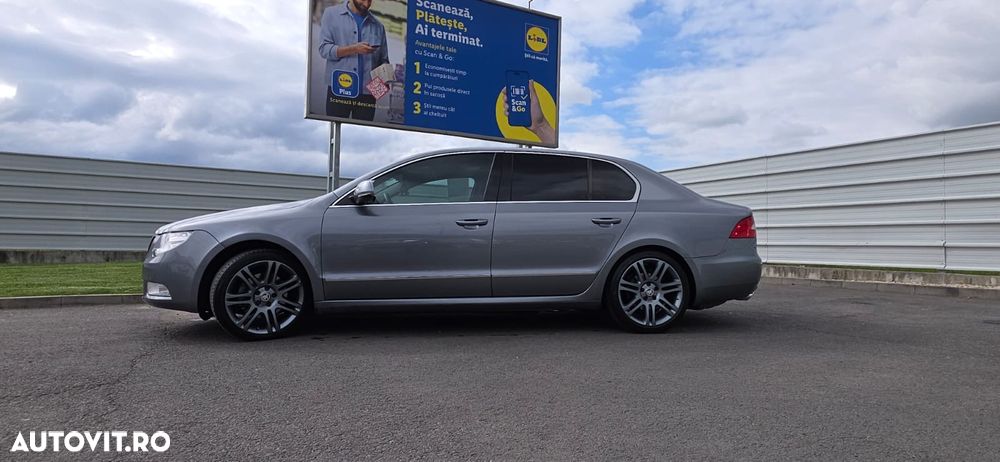 Skoda Superb 2.0 TDI DSG Ambition - 14