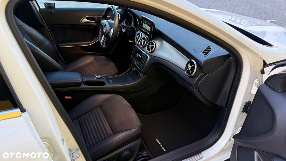 Mercedes-Benz GLA 250 4-Matic - 11