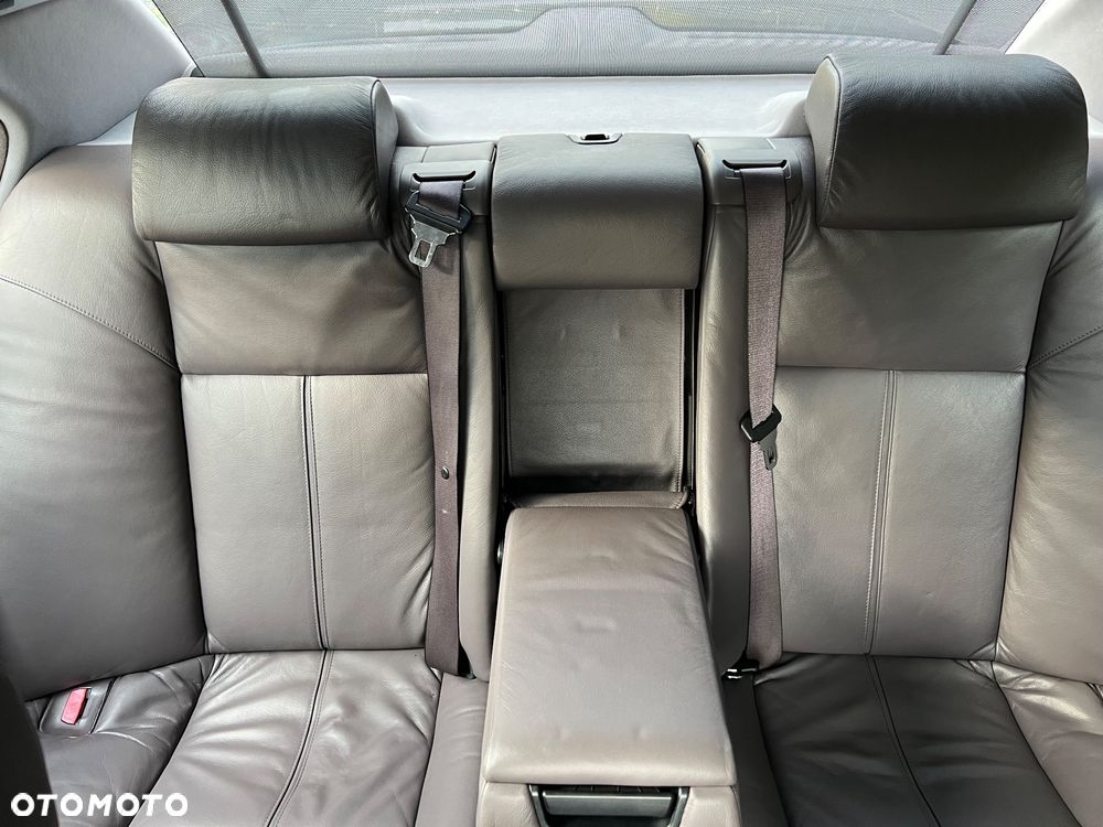 BMW Seria 7 735i - 39