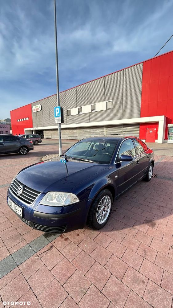 Volkswagen Passat 1.9 TDI Comfortline - 1