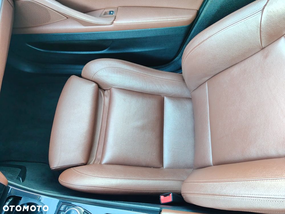 BMW Seria 5 525d xDrive Sport-Aut - 20