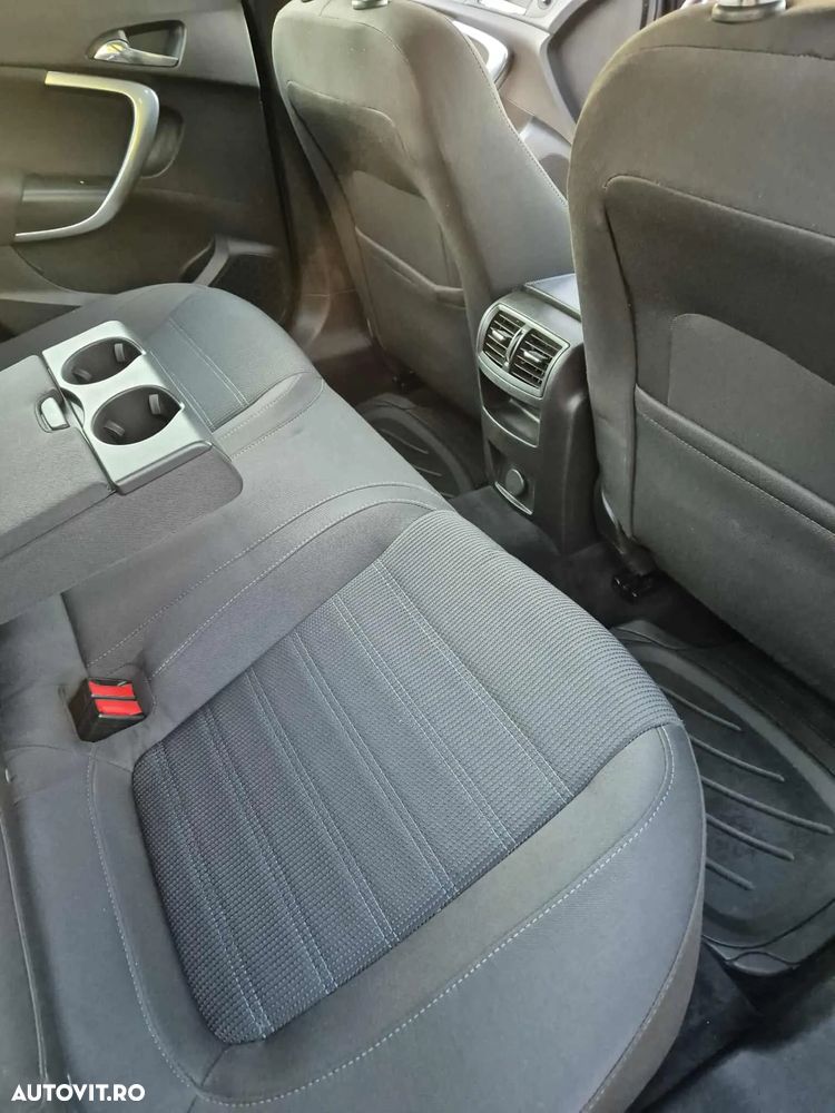 Opel Insignia 2.0 CDTI - 9