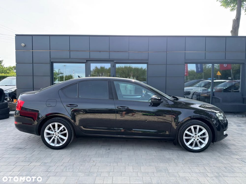 Skoda Octavia 2.0 TDI Style DSG - 16