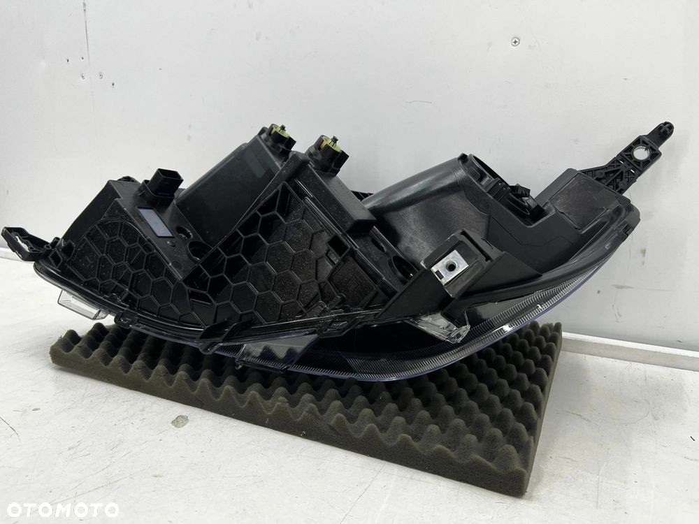 Lampa reflektor Toyota ProAce Expert Jumpy Scudo Ulysse Vivaro C Life 23r.- LIFT EU prawa przednia E - 20