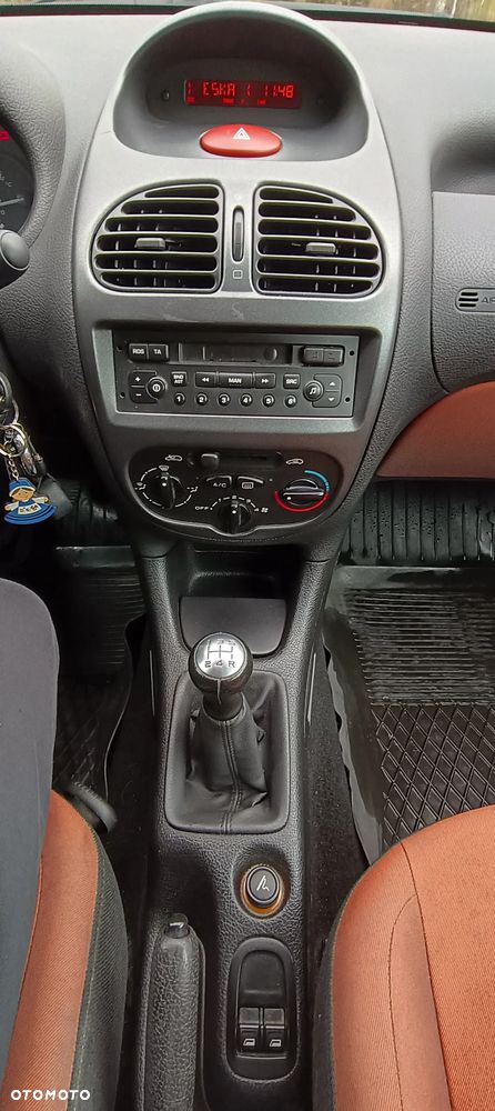 Peugeot 206 - 15