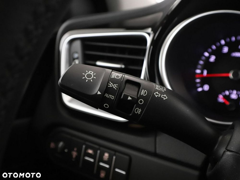 Kia XCeed 1.5 T-GDI OPF JBL Sound Edition - 35