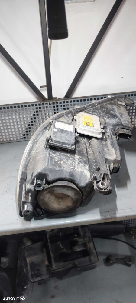 Far dreapta xenon volkswagen vw tiguan 2009 usor matuit - 9