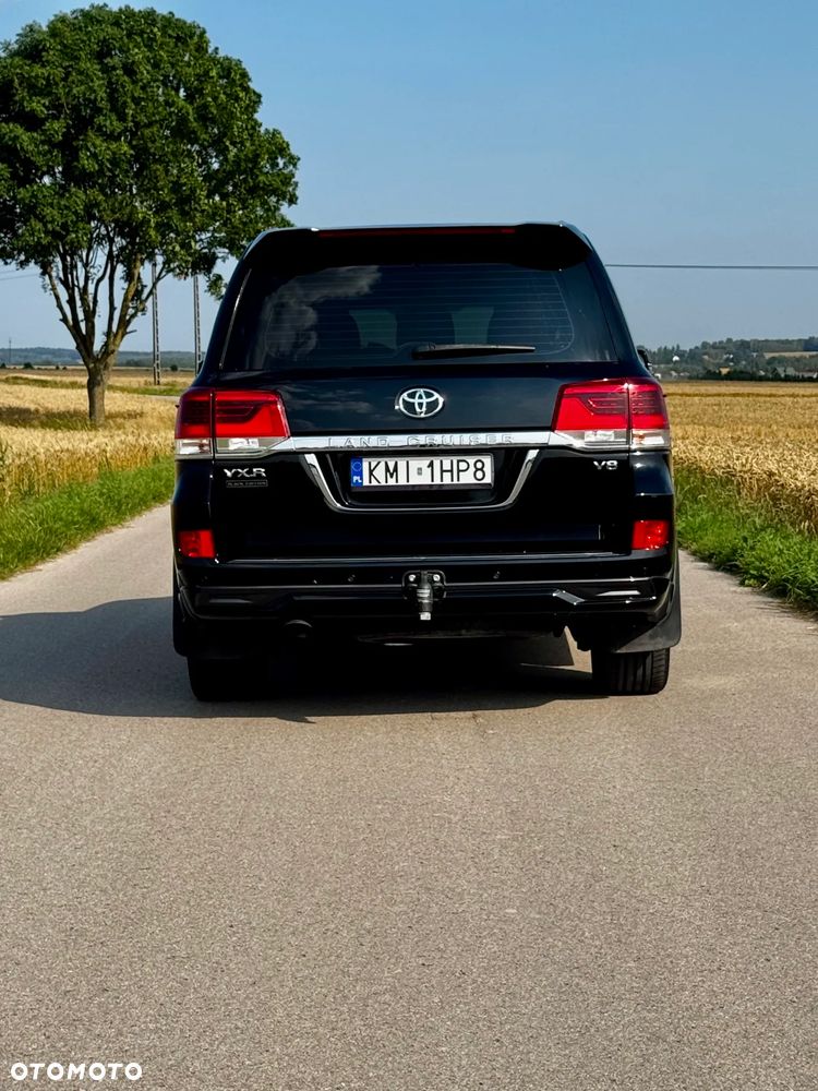 Toyota Land Cruiser - 4