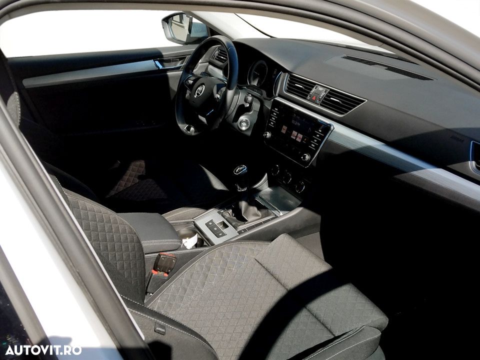 Skoda Superb 2.0 TDI Ambition - 20