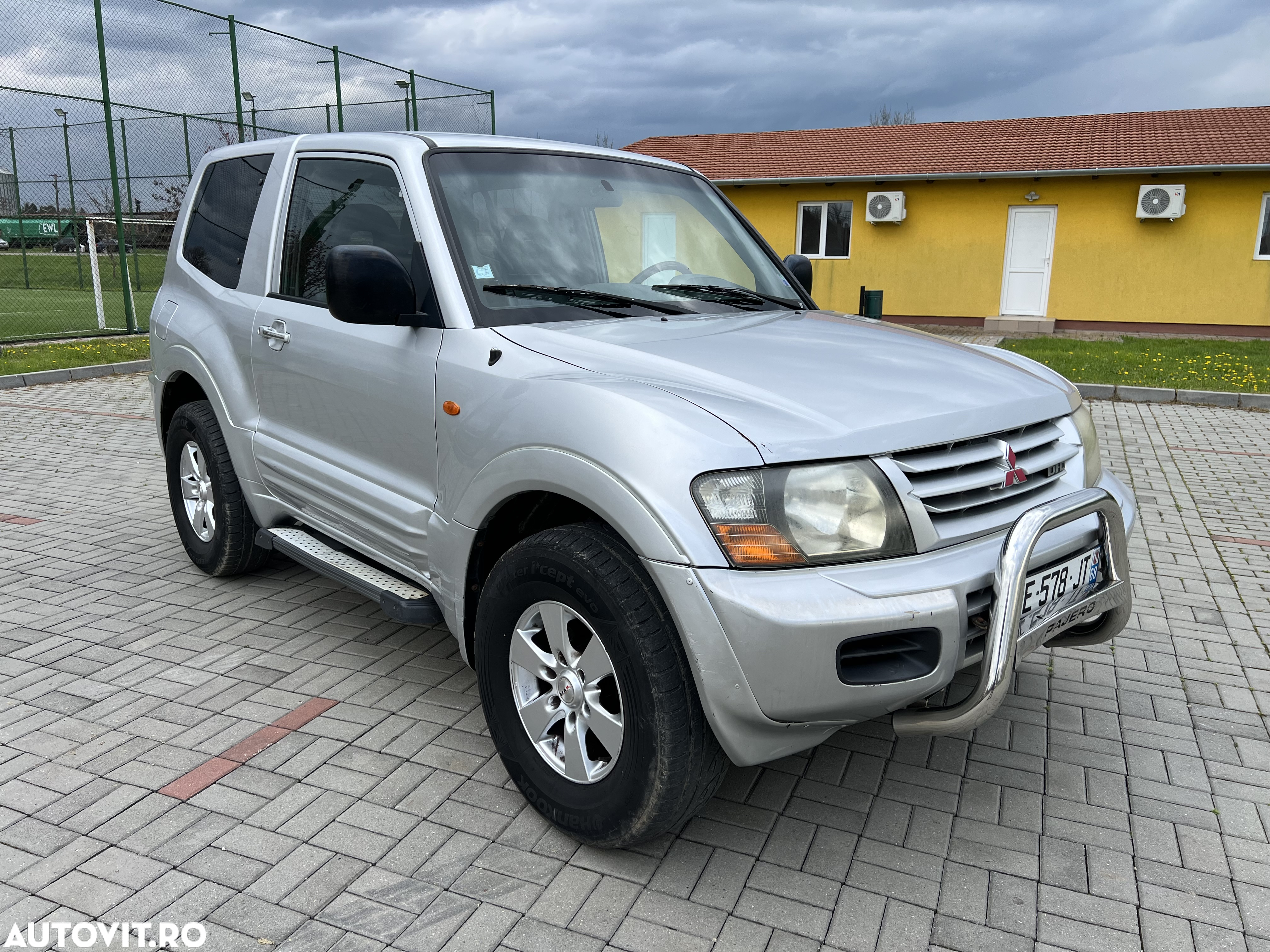 Mitsubishi Pajero - 3