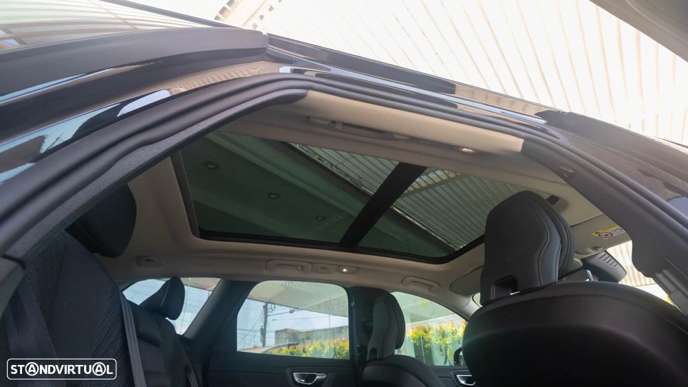 Volvo XC 60 2.0 T6 PHEV Core AWD - 13