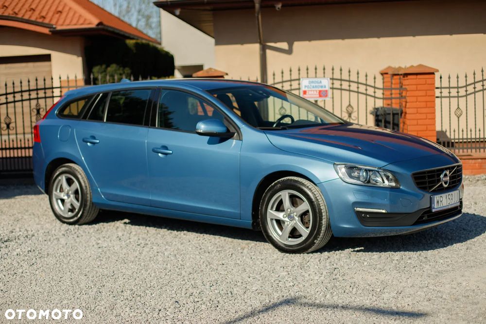 Volvo V60 D3 Geartronic Momentum - 17