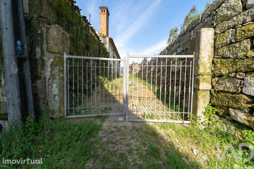 Casa / Villa em Santa Cruz da Trapa e São Cristóvão de Lafões de 210,0 - Grande imagem: 2/15