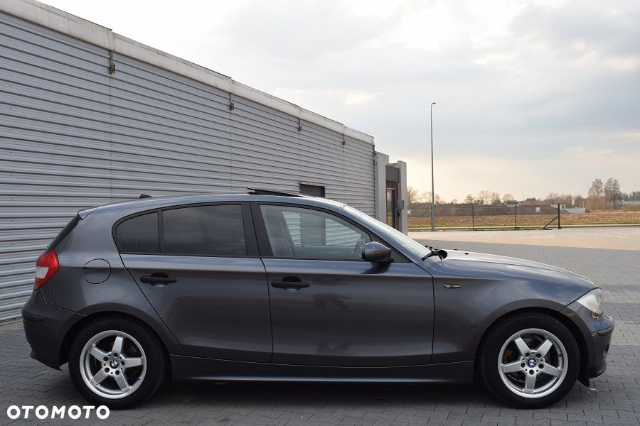 BMW Seria 1 116i - 22
