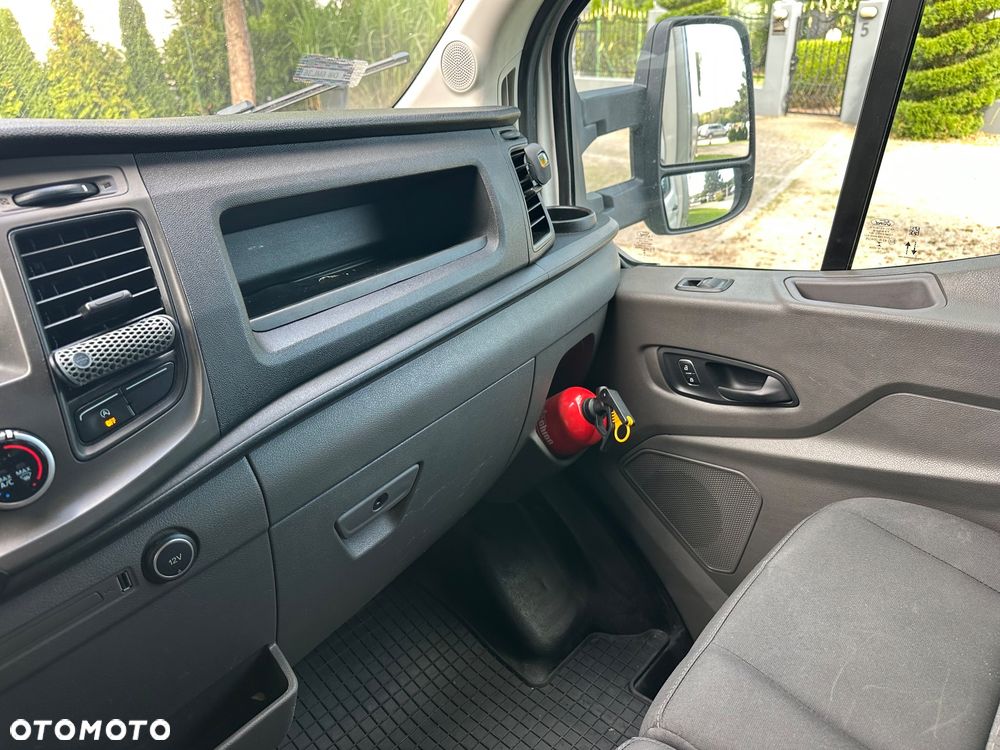 Ford Transit - 18