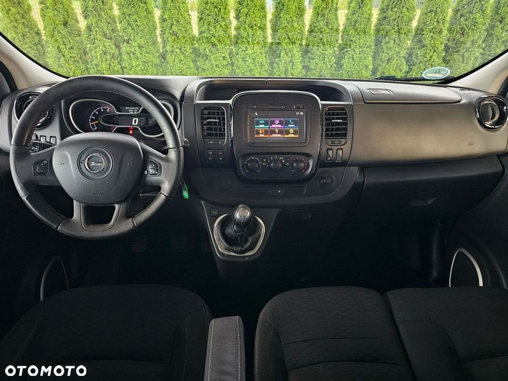 Opel Vivaro - 18