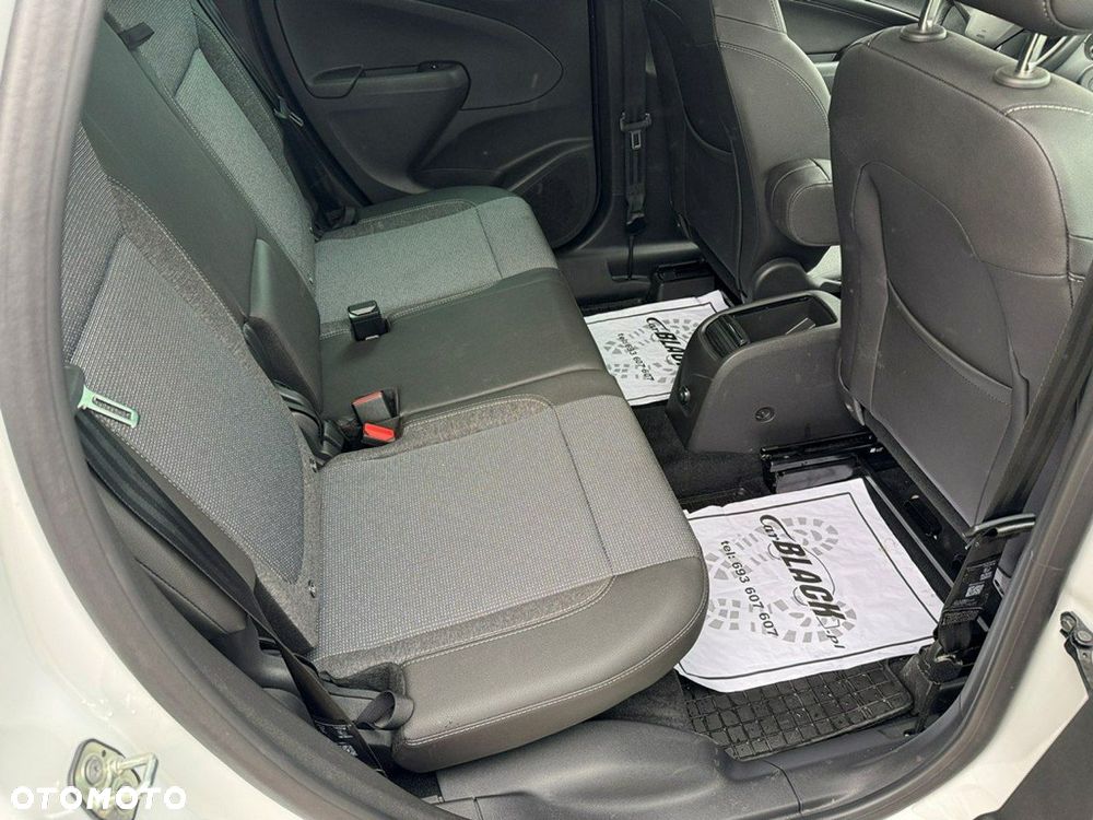 Opel Crossland X - 11