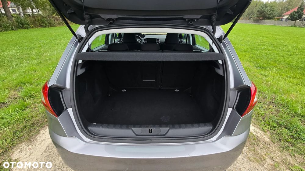 Peugeot 308 1.6 BlueHDi Allure S&S - 20
