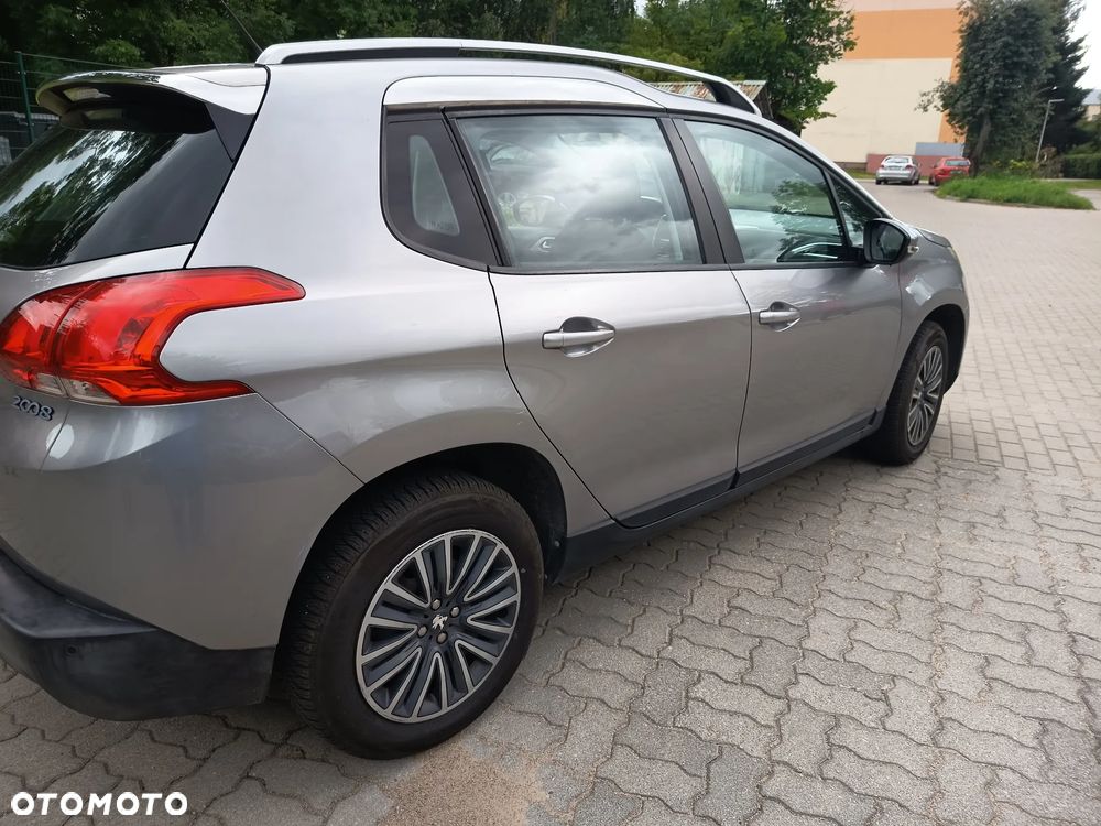 Peugeot 2008 1.2 Pure Tech Style - 6