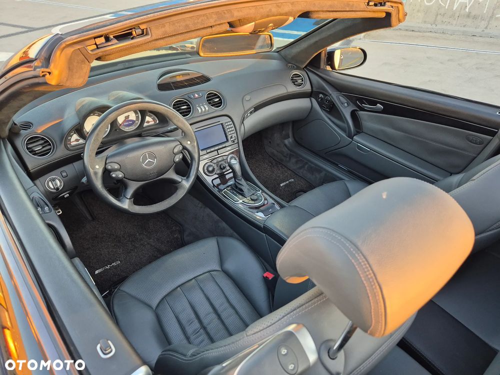Mercedes-Benz SL - 13