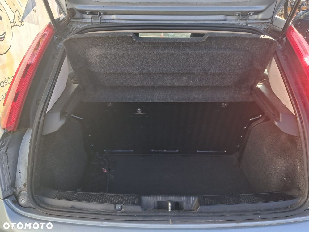 Fiat Grande Punto - 10