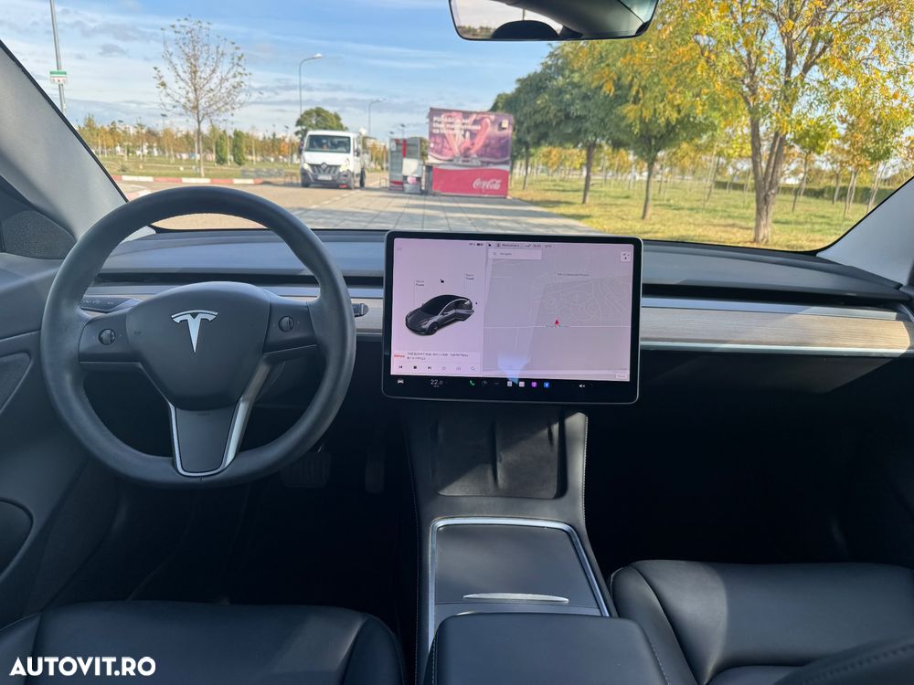 Tesla Model 3 Long Range - 6