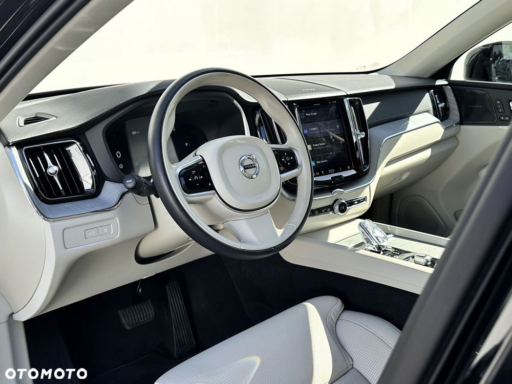 Volvo XC 60 - 25