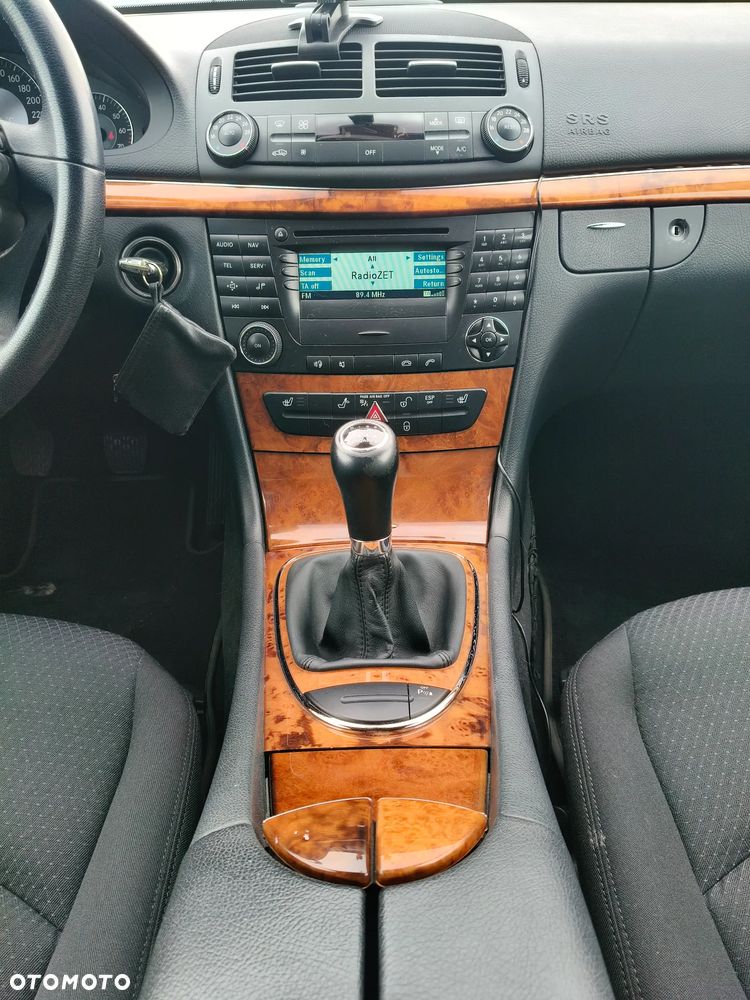 Mercedes-Benz Klasa E 200 Kompressor Elegance - 31