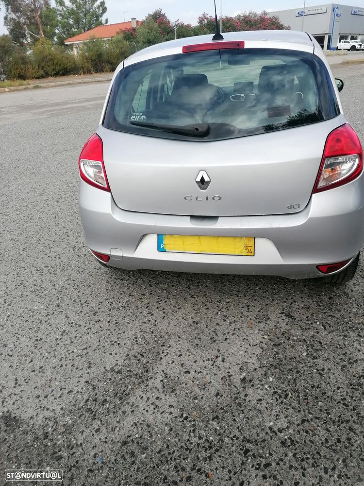 Renault Clio - 7
