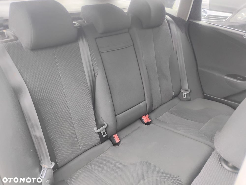 Volkswagen Passat Variant 2.0 TDI Comfortline - 15