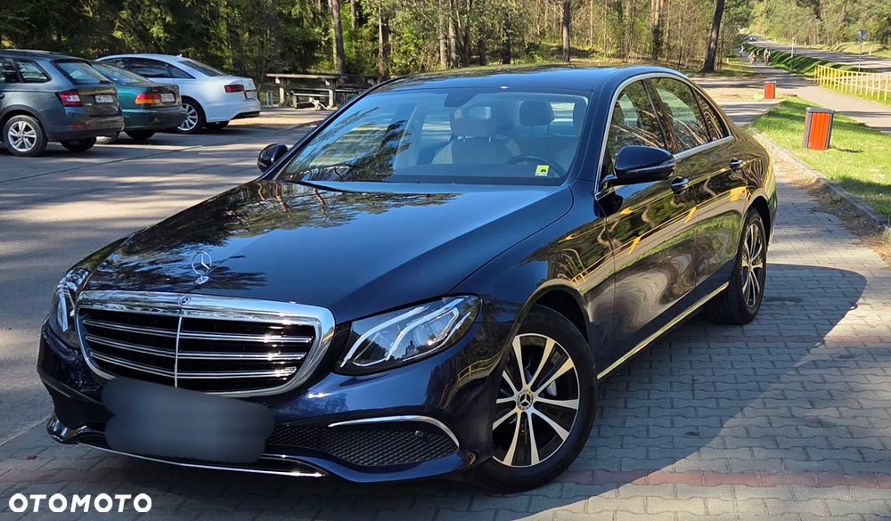 Mercedes-Benz Klasa E 200 4-Matic 9G-TRONIC - 2